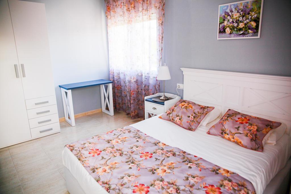 Apartments Beach Club Lloret de Mar Bagian luar foto